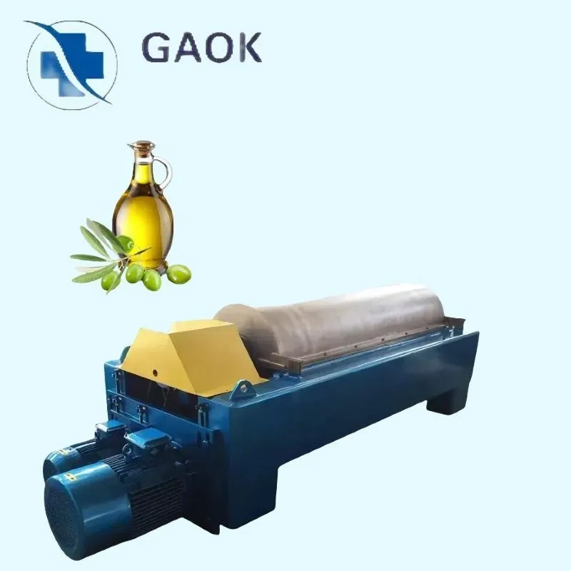 Centrifuga cu decantor de separare